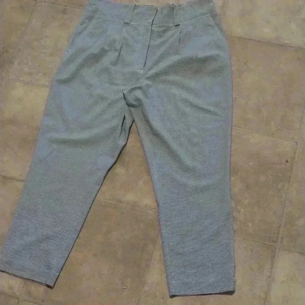 Calvin Klein Highline Pant Lightweight Textured Cropped Size 16 Professional